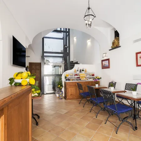 Palazzo Delle Grazie 4*