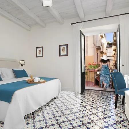 Couette-café Palazzo Delle Grazie 4*