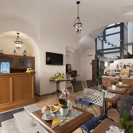 Palazzo Delle Grazie 4* 소렌토