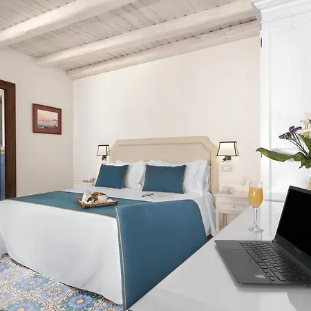 B&B Palazzo Delle Grazie 소렌토