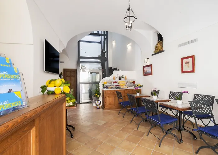 Palazzo Delle Grazie 4*